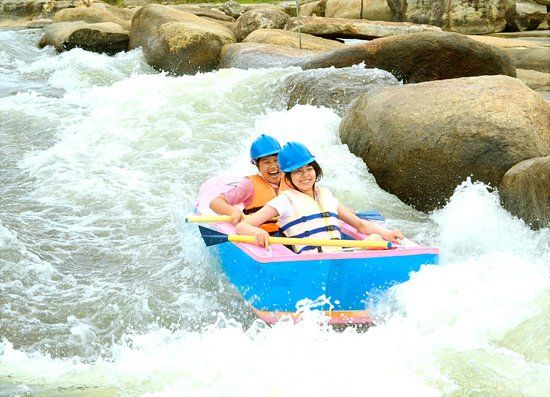 Waterland Thach Lam Stream Amusement Park